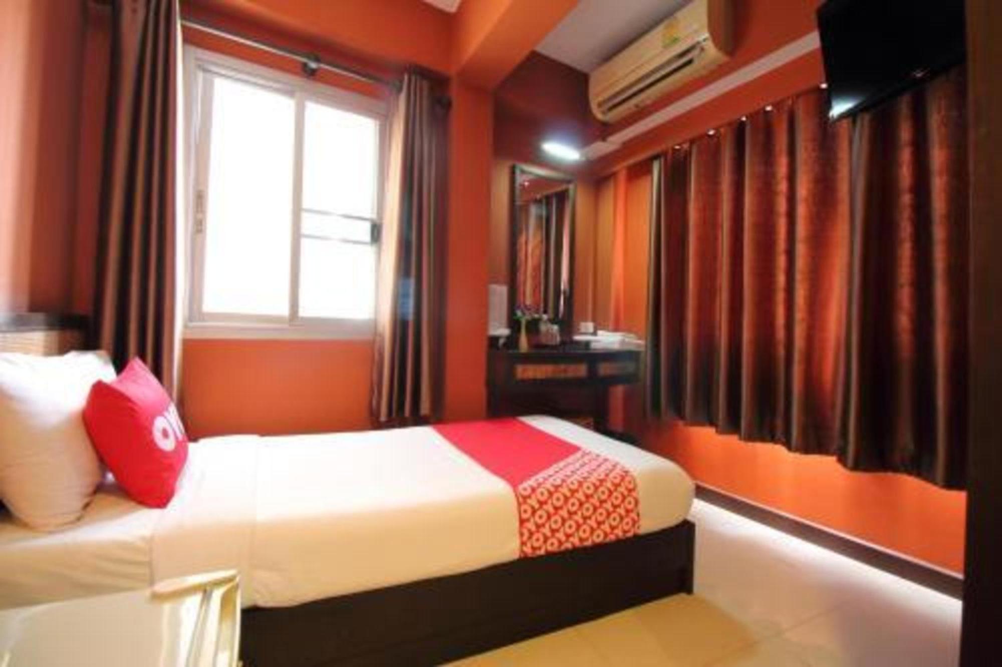Pannee Lodge Khaosan - Sha Plus Bangkok Esterno foto