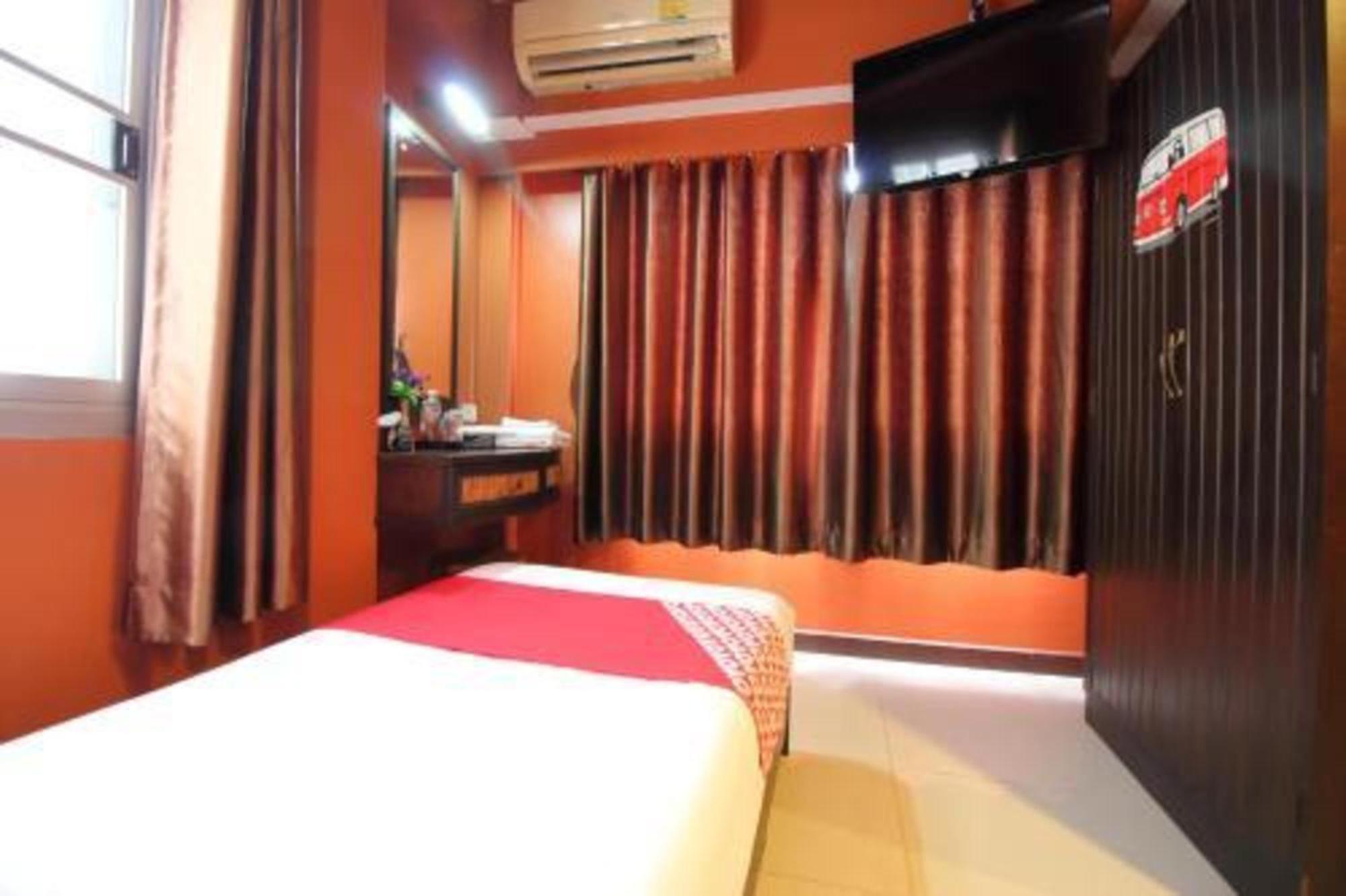 Pannee Lodge Khaosan - Sha Plus Bangkok Esterno foto