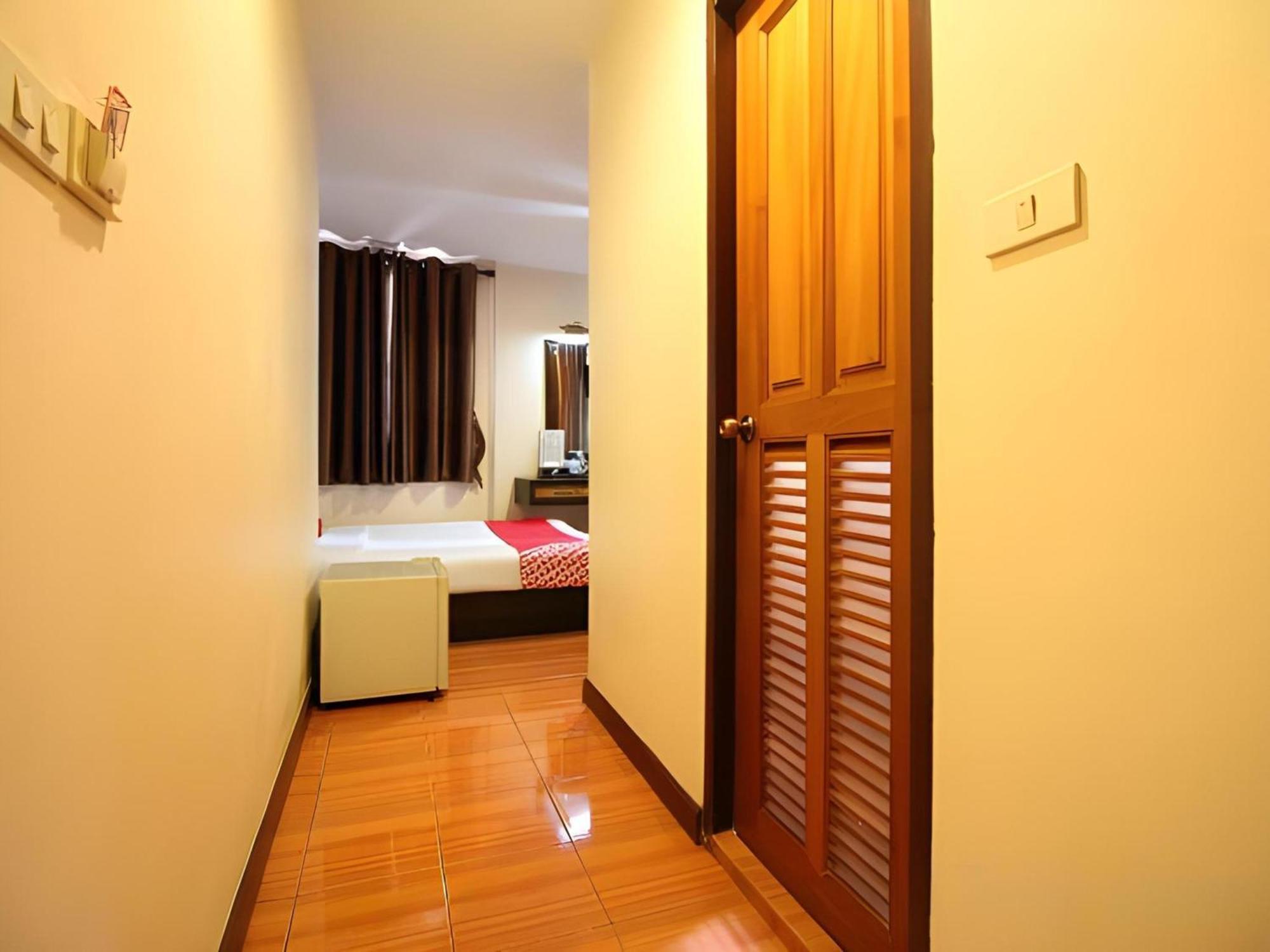Pannee Lodge Khaosan - Sha Plus Bangkok Esterno foto