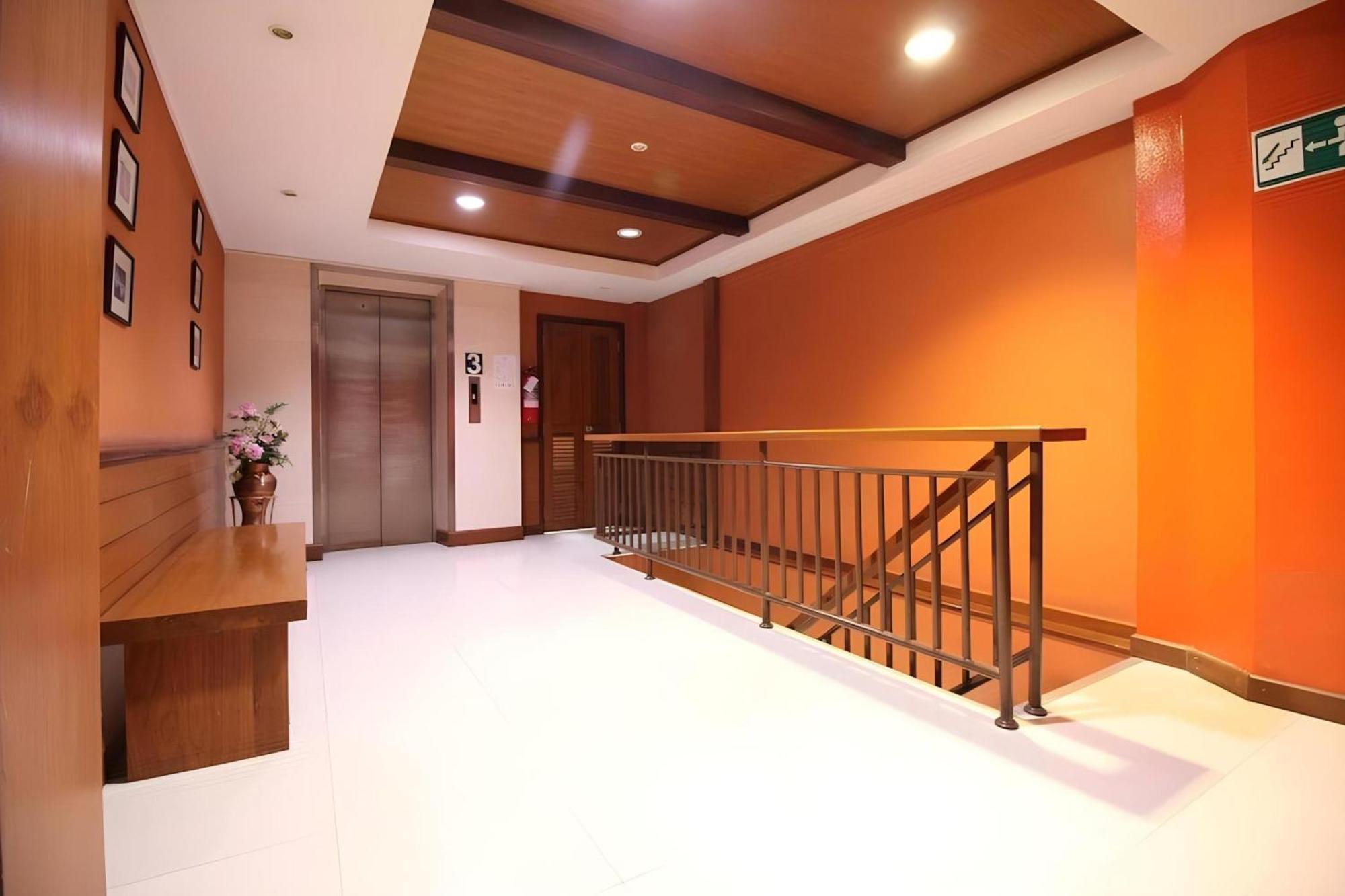 Pannee Lodge Khaosan - Sha Plus Bangkok Esterno foto